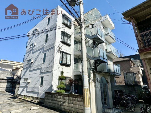 リラ