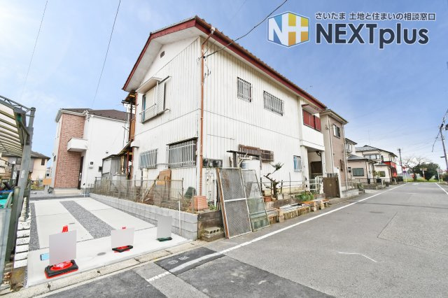 蓮田市西新宿11期　全1棟の前面道路含む現地写真|北側6.0m公道に面し、対面通行もスムーズ。並縦列2台の駐車もストレスフリー。お子様の飛び出しにも視認性が高く、暮らしに安心を添える住環境です。