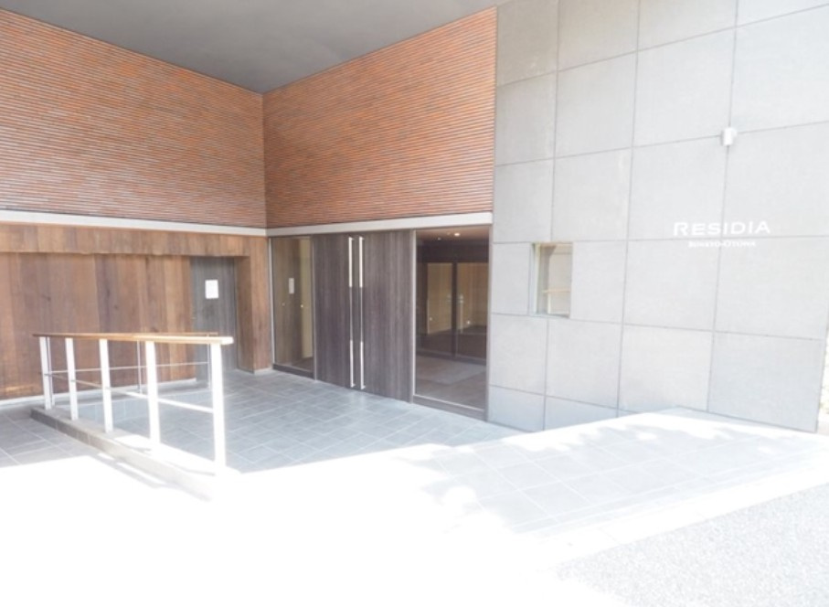 レジディア文京音羽 のエントランス