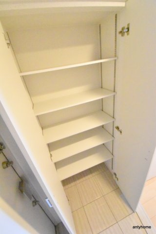 アドバンス新大阪ウエストゲート2　仲介手数料無料の収納