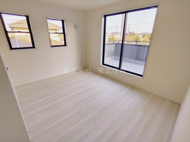 【洋室】 | 川越市下小坂　全5棟　2号棟 | 洋室7.0帖、使い勝手のいい洋室です