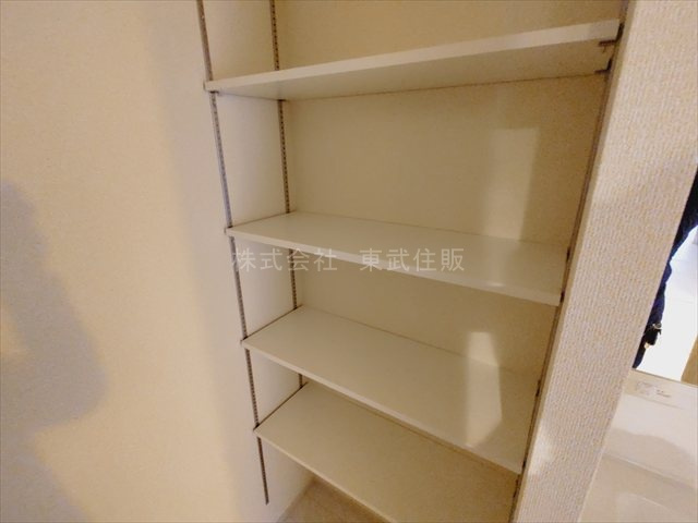 【内装】 | 川越市下小坂　全5棟　2号棟 | 明るい室内です