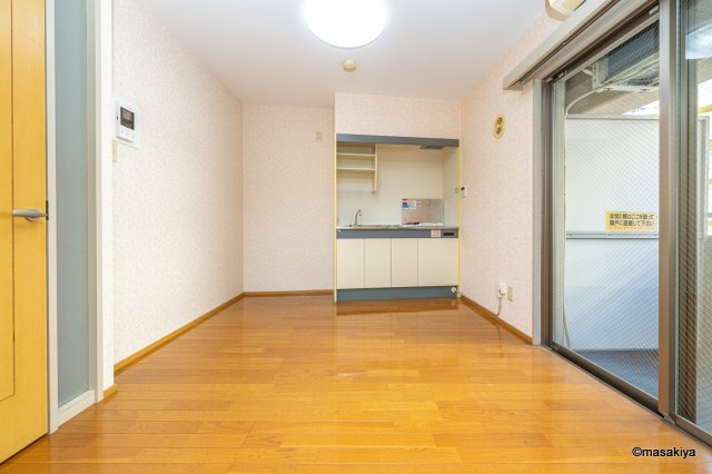 ロンドン東口ビルのキッチン