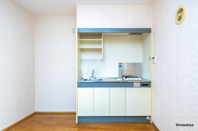 ロンドン東口ビルのキッチン