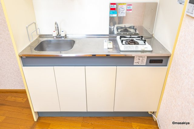 ロンドン東口ビルのキッチン