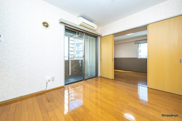 ロンドン東口ビルのキッチン