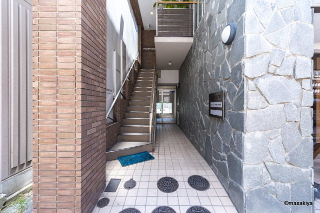 ロンドン東口ビルのエントランス