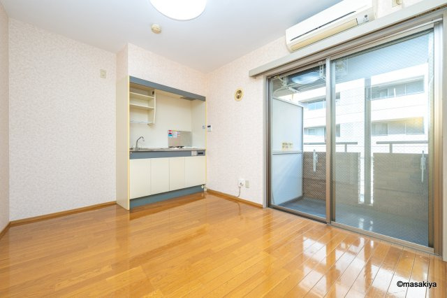 ロンドン東口ビルのキッチン