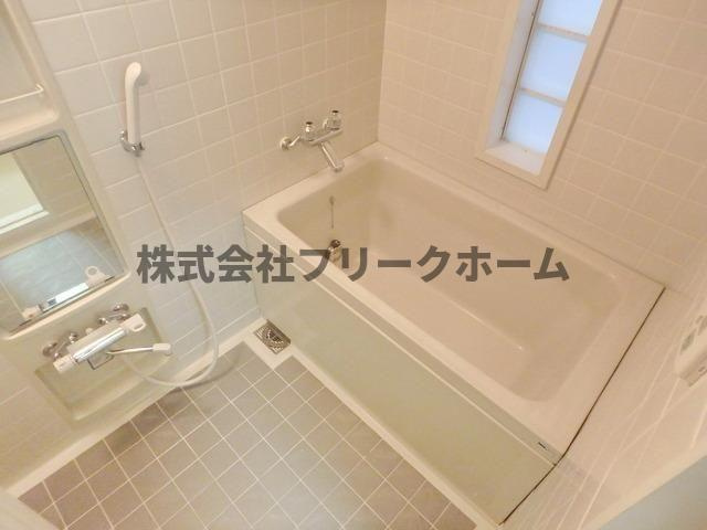 小金井市緑町４丁目の賃貸マンションの浴室