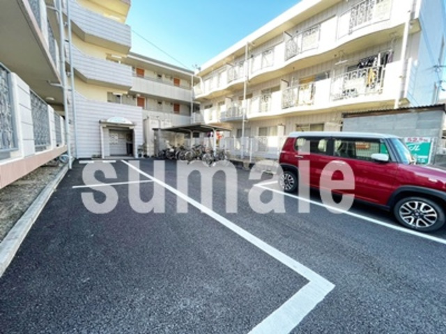 ハピネス指扇壱番館の駐車場|駐車場です。