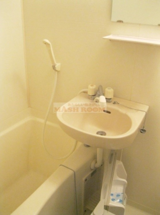 中野区大和町３丁目のアパートの浴室