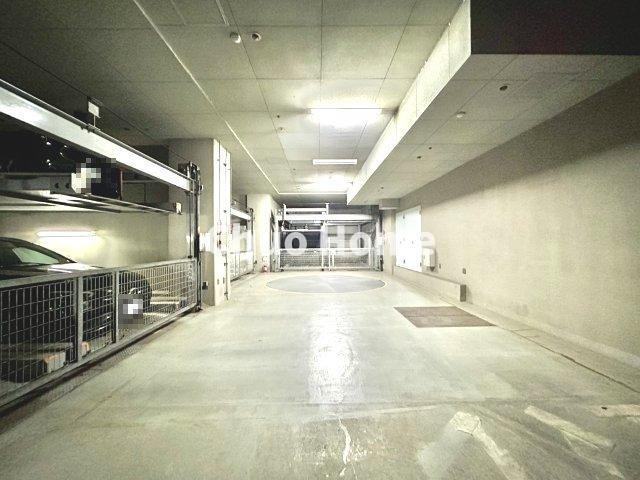 東京錦糸町シティタワーの駐車場|【敷地内駐車場】最新の空き状況や費用などの詳細は担当スタッフまでお問い合わせください。