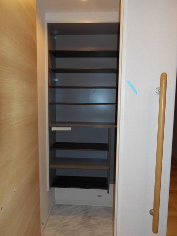 シャーメゾンさくら大久保駅前の収納