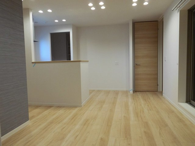 シャーメゾンさくら大久保駅前の居間・リビング