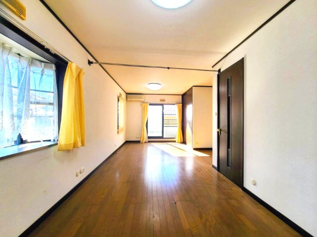 宝塚市ふじガ丘の洋室