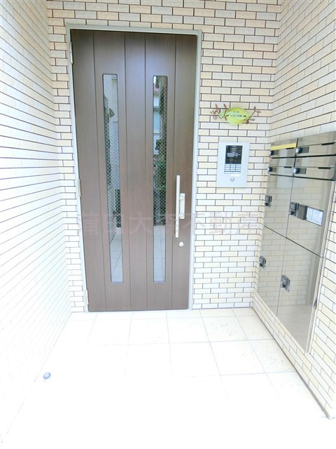 ビオス中央のエントランス