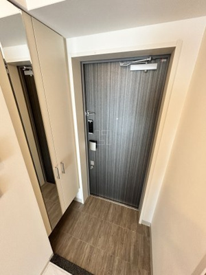 【玄関】 | シーズンフラッツ靭本町 | シーズンフラッツ靭本町　玄関スペース