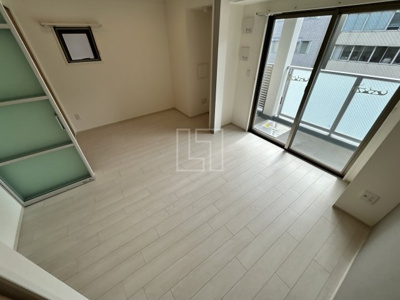 【居間・リビング】 | シーズンフラッツ靭本町 | シーズンフラッツ靭本町　リビング・ダイニングスペース