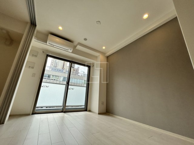 【居間・リビング】 | シーズンフラッツ靭本町 | シーズンフラッツ靭本町　リビング・ダイニングスペース