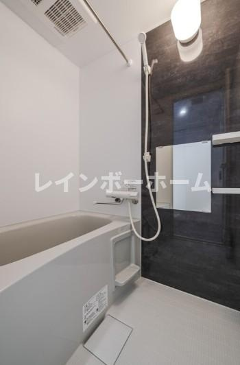 グランデール春日部の浴室