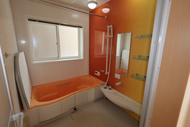 見附市本町3丁目　中古戸建の浴室