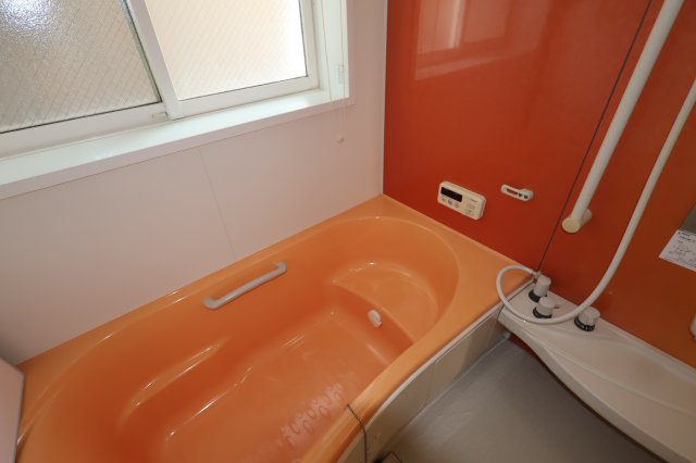 見附市本町3丁目　中古戸建の浴室