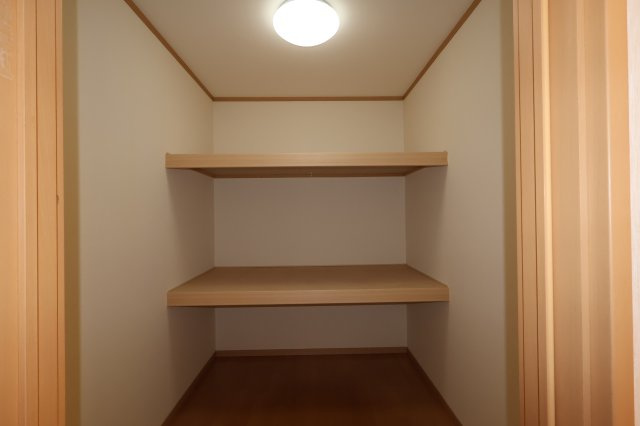 見附市本町3丁目　中古戸建の収納