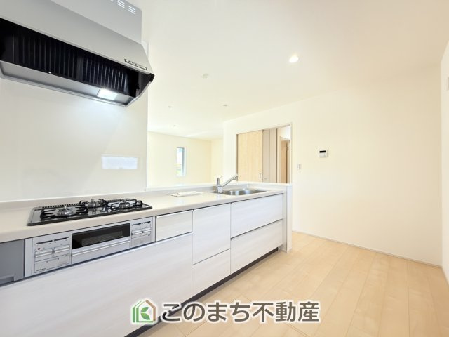 LiveleGarden.S下野緑第3のキッチン|人気の対面式キッチン☆料理をしながらご家族とコミュニケーションが取れます♪