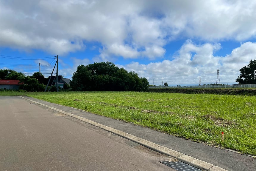 【建築条件付き】石狩郡当別町幸町　全10区画の前面道路含む現地写真