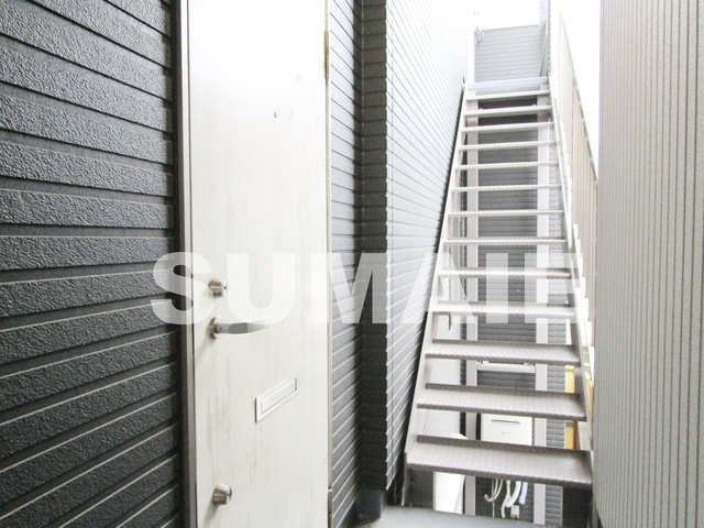 リヨンドール東十条のロビー|建物内二階です☆