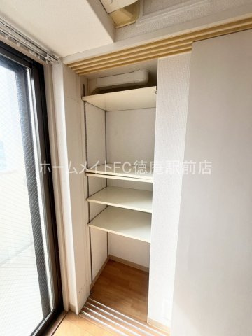 大阪市城東区今福南１丁目の賃貸マンションの収納