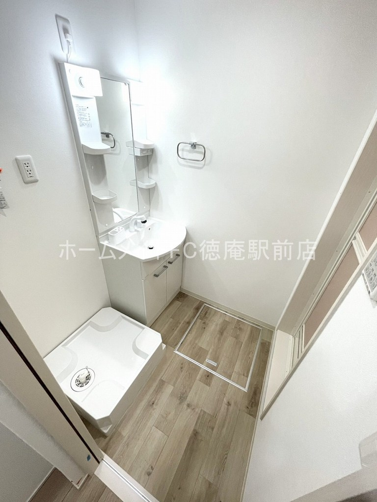 大阪市鶴見区今津中５丁目のアパートの洗面所
