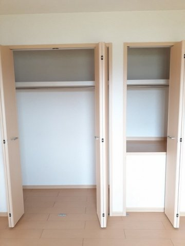 シュティル　鏡　Ｂの収納