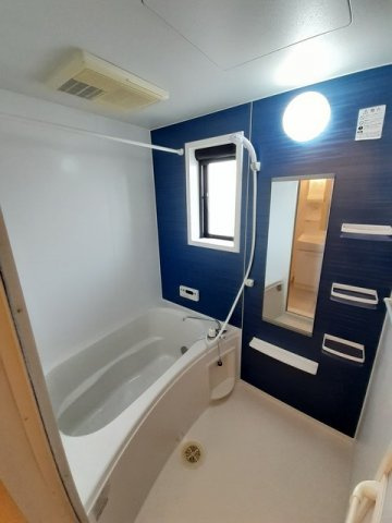 シュティル　鏡　Ｂの浴室