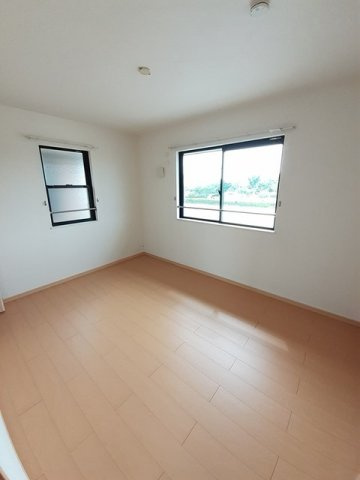 シュティル　鏡　Ｂの内装