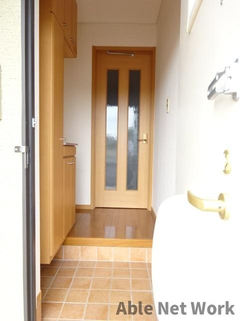 サンライト若松Ⅰの玄関|シューズボックス付き