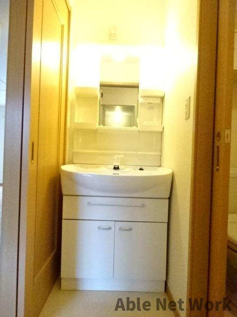 サンライト若松Ⅰの洗面所|独立洗面台