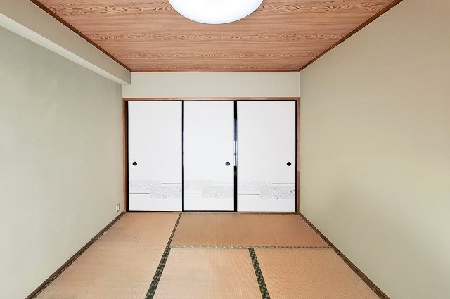 シャルマン・フジ久米田の和室|和室（照明器具撤去予定）