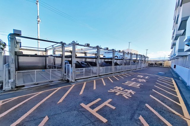 シャルマン・フジ久米田の駐車場|駐車場