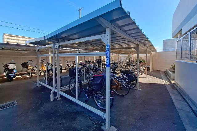 シャルマン・フジ久米田の駐輪場|駐輪場