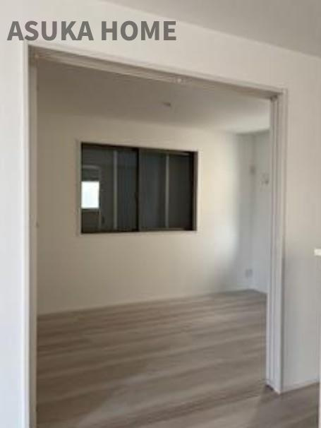 港南区東永谷3丁目戸建の洋室|各居室に収納がありとても使いやすそうです♪