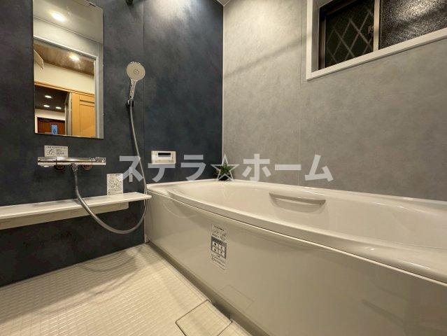 横堤2 中古戸建の浴室|お風呂です