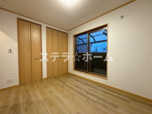 横堤2 中古戸建の洋室|スタンダードな洋室です