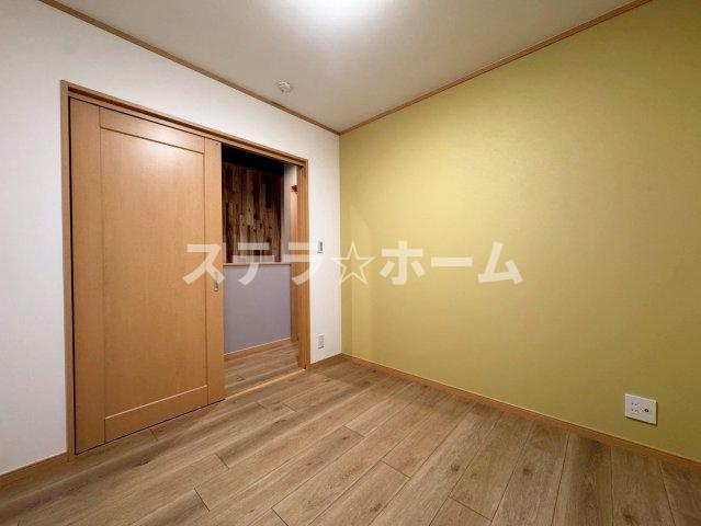 横堤2 中古戸建の洋室|きれいな洋室です