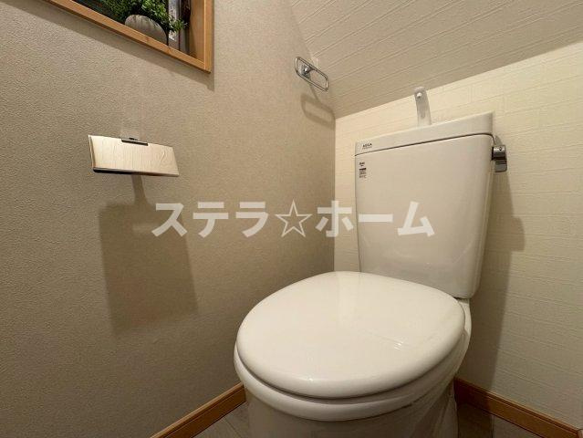 横堤2 中古戸建のトイレ|コンパクトで使いやすいトイレです