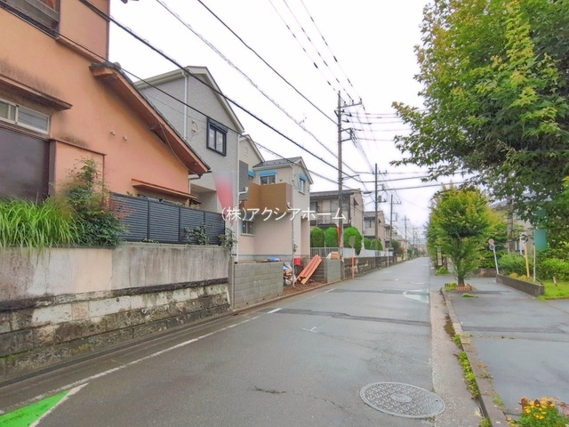 所沢市中新井5丁目・全2棟　新築一戸建　1号棟の前面道路含む現地写真|2026年6月26日撮影