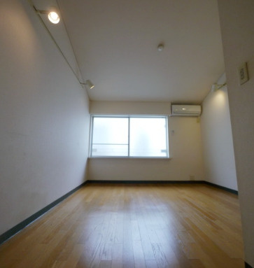 シェ・オークルの居間・リビング