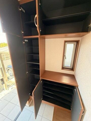 【玄関】 | 伊奈町貸戸建