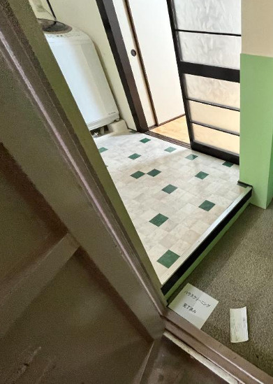 一王山マンションの玄関