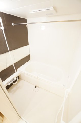 【浴室】 | コーポスカイH | ※同物件・同タイプの写真です。